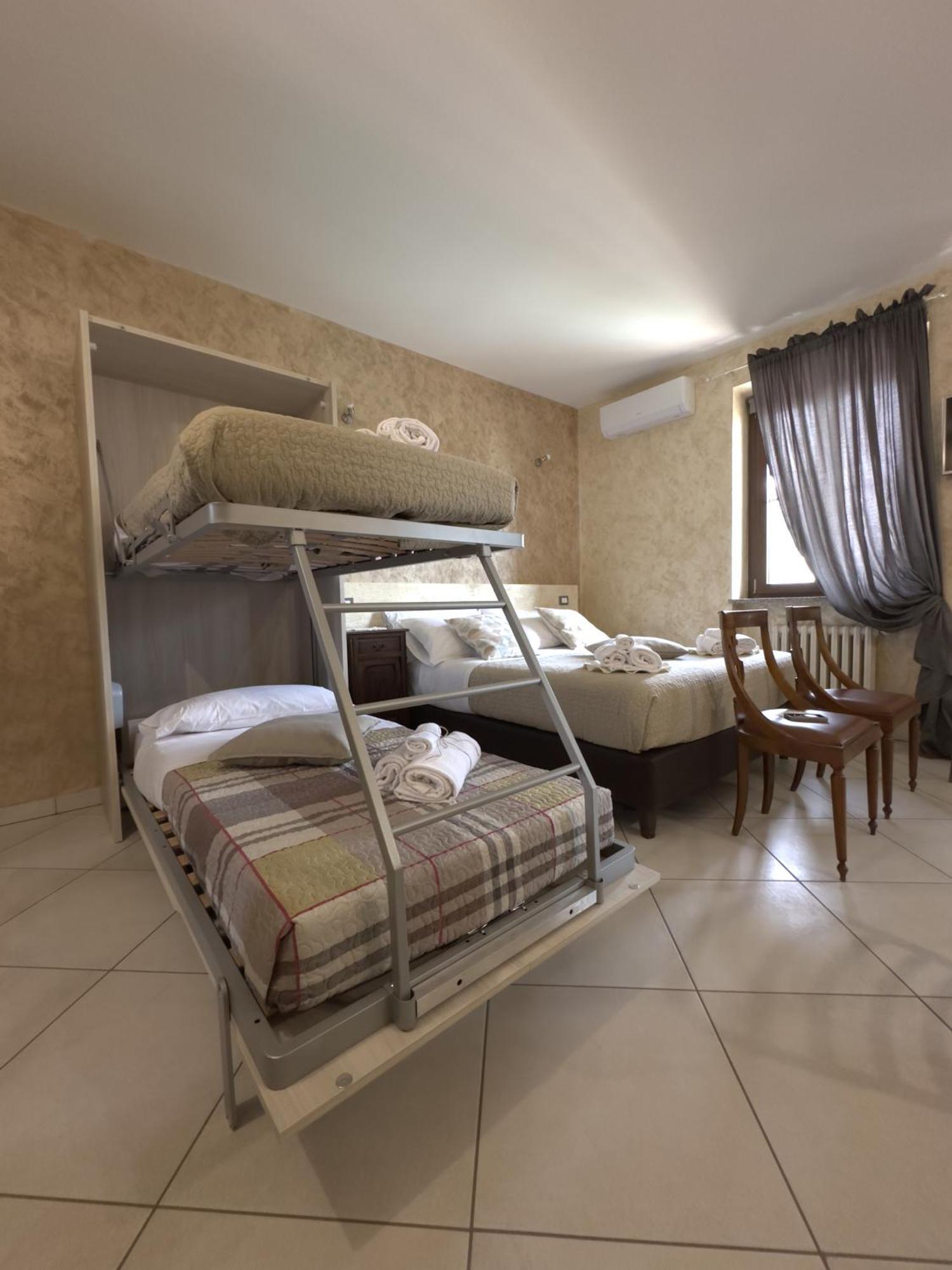 Rocche Di Montexelo - Green Key Apartments & Spa Monticello d'Alba Δωμάτιο φωτογραφία