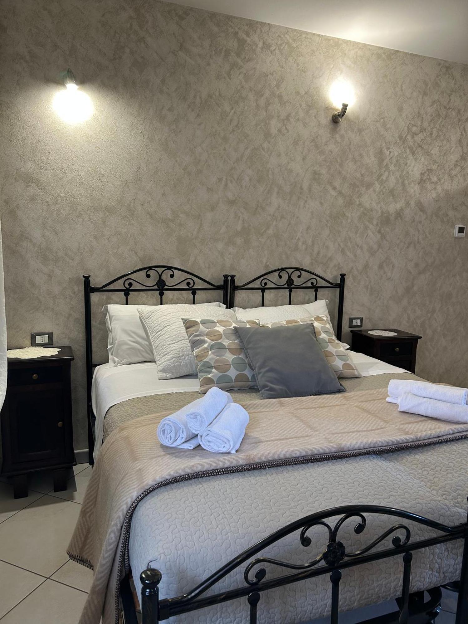 Rocche Di Montexelo - Green Key Apartments & Spa Monticello d'Alba Εξωτερικό φωτογραφία